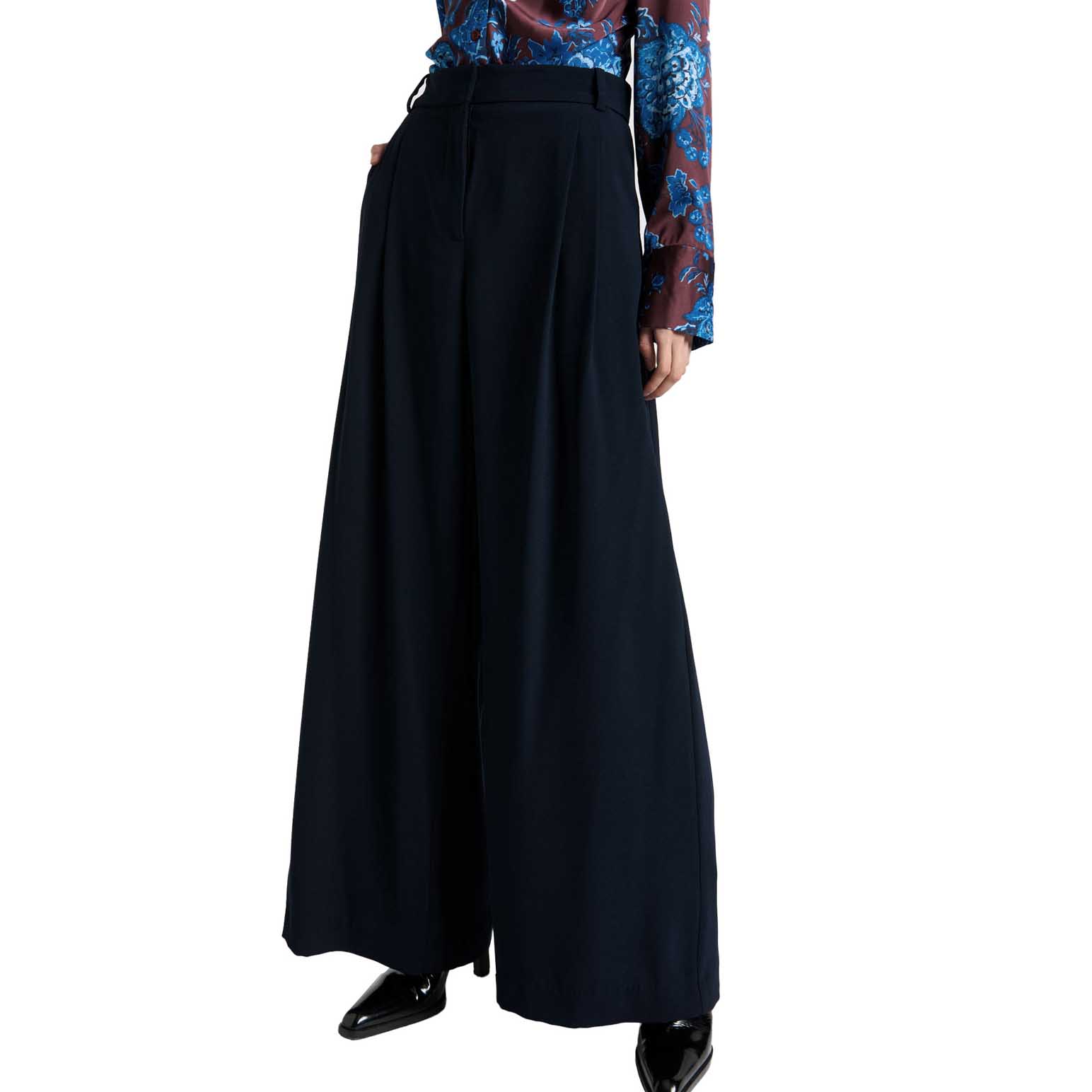 Cue Satin Back Crepe Wide Leg Pant